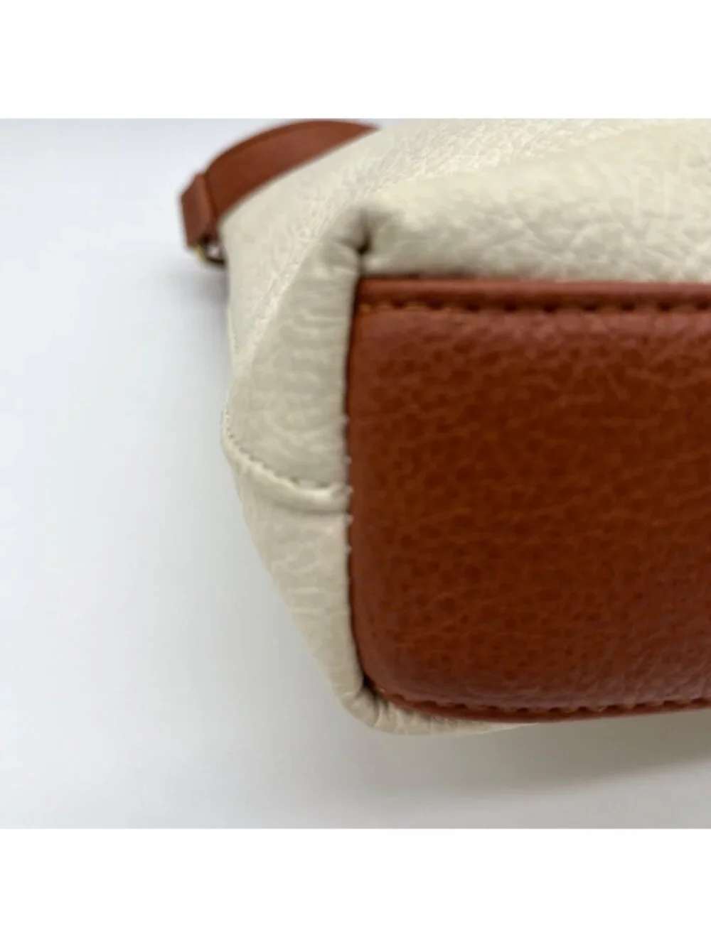 Cluci Cream And Brown Pebbled Faux Leather Crossbody Bag_10